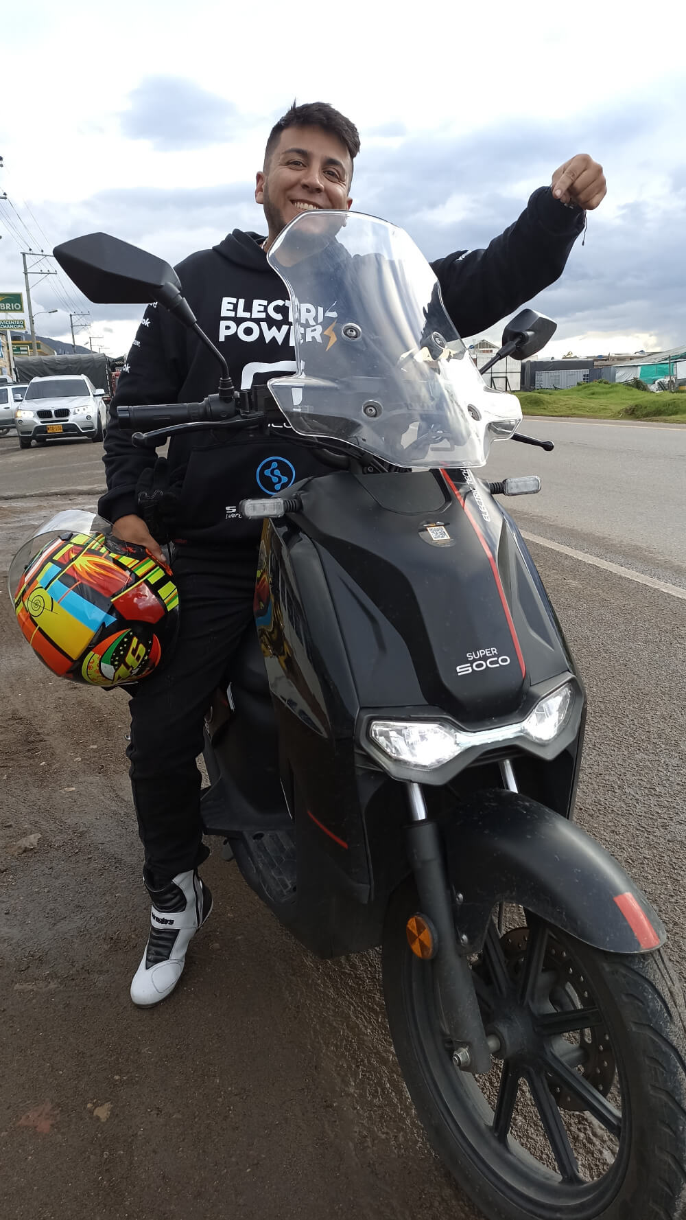 De Bogotá a Cali en una moto eléctrica